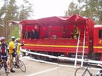 Das "Bro" der Wertungsrichter auf einem Fahrschulwagen der Feuerwehr. Hier geht's zur Groansicht...